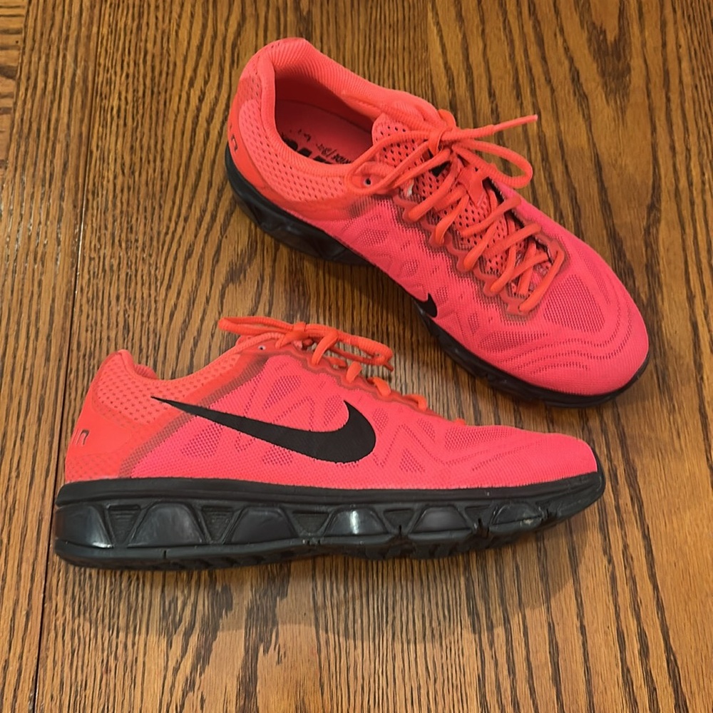 Women’s Nike max air, athletic shoes, size 10